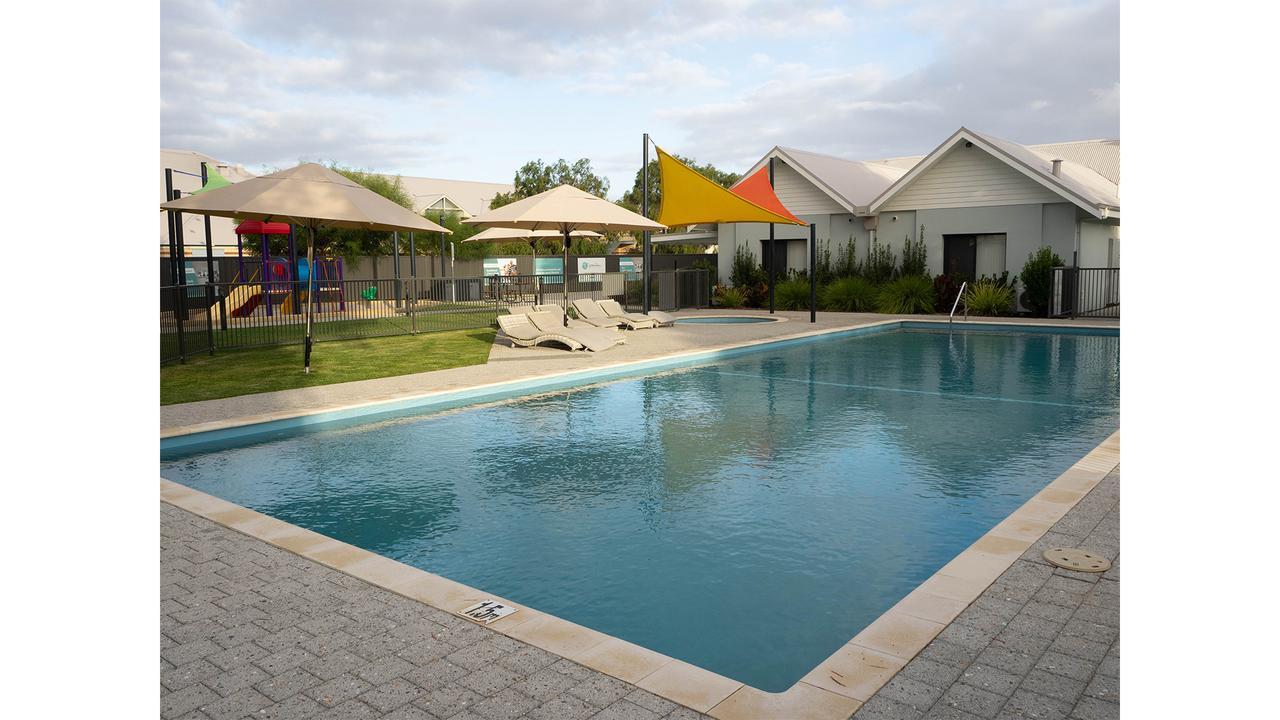 Fortytwo - Oceanside Retreat バッセルトン エクステリア 写真